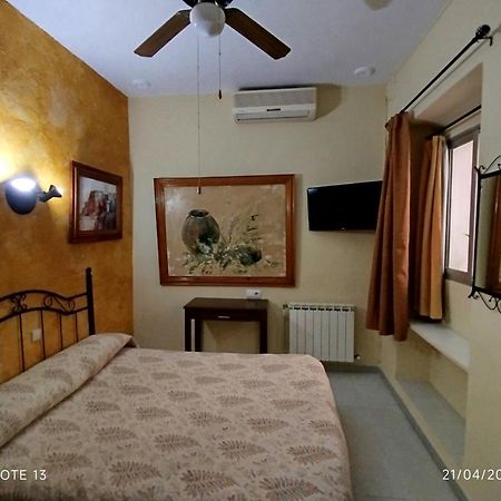 Hostal Manolo El Puerto de Santa María Oda fotoğraf